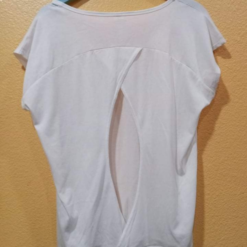 Fabletics White Top - Picture 5 of 6